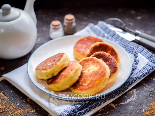 Фото готового блюда: Сырники с хурмой