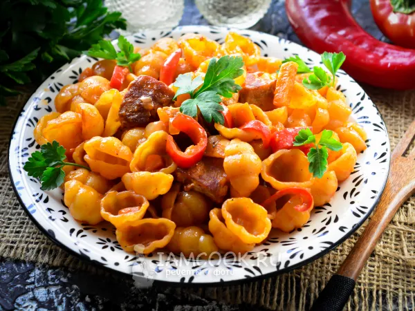 Фото блюда: Макароны с мясом на сковороде