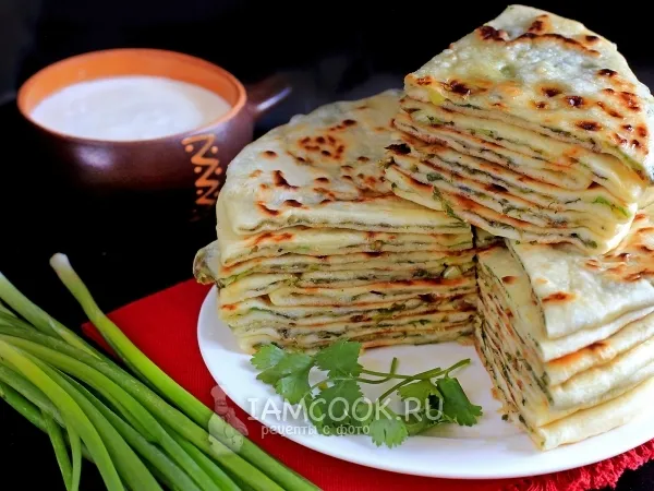 Фото блюда: Хычины с зеленью и сыром