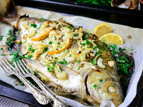 Фото блюда: Лещ с луком в духовке