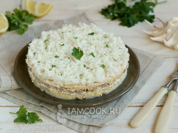 Фото готового блюда: Салат «Афродита» с кальмаром и курицей