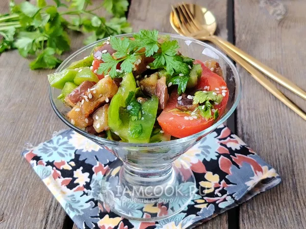 Фото блюда: Салат из баклажанов с томатами