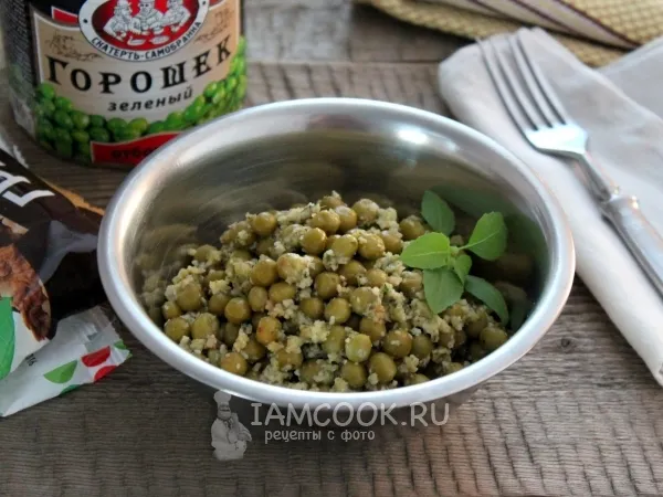 Фото блюда: Салат с горошком и сыром