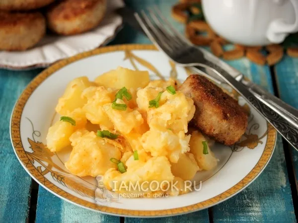 Фото готового блюда: Картошка тушеная в молоке (в мультиварке)