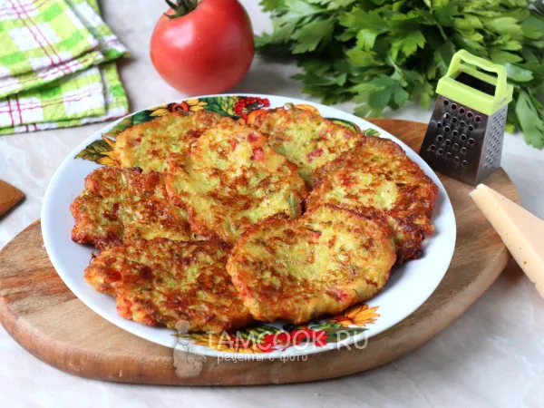 Фото блюда: Оладьи из кабачков с помидорами и сыром