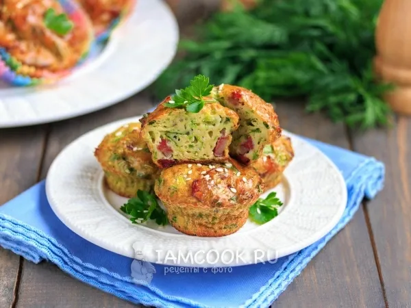 Фото блюда: Кексы из кабачков с колбасой
