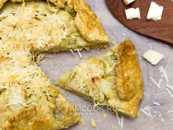 Фото готового блюда: Галета с яблоками и луком