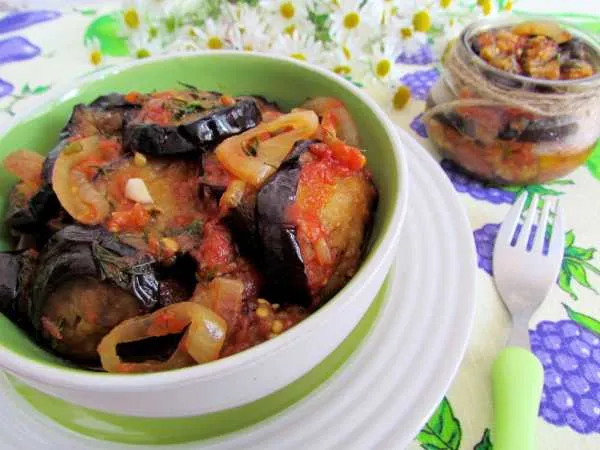 Фото блюда: Баклажаны в остром томатном соусе