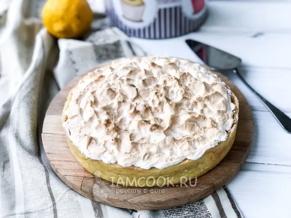 Фото готового блюда: Лимонный тарт с меренгой