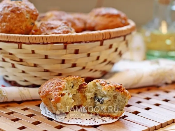 Фото блюда: Закусочные кексы с вялеными томатами и оливками