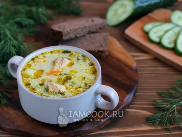 Фото готового блюда: Уха из горбуши со сливками (по-фински)