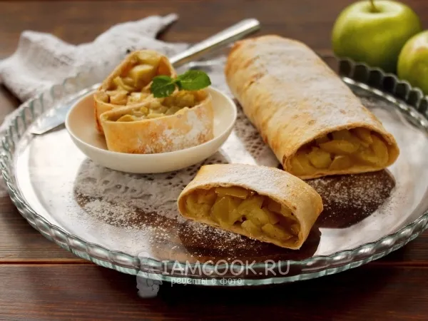 Фото блюда: Рулет из лаваша с яблоками и корицей в духовке