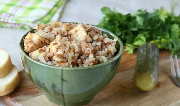 Фото блюда: Гречка с капустой и куриной грудкой