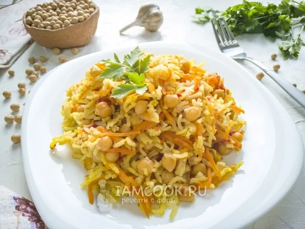 Фото готового блюда: Плов с нутом в мультиварке