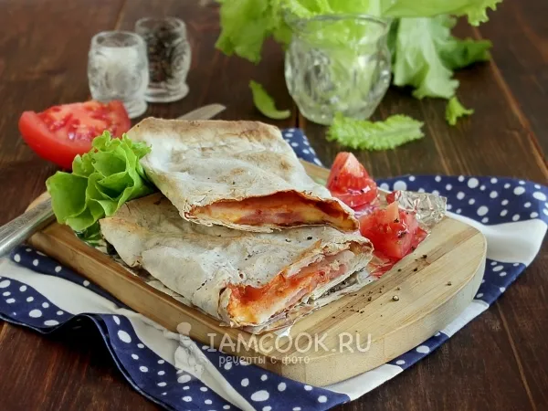 Фото блюда: Лаваш с ветчиной и сыром в духовке