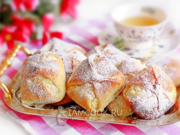 Фото готового блюда: Венгерские ватрушки из дрожжевого теста