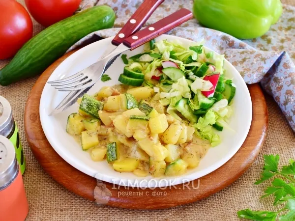 Фото блюда: Тушеные кабачки с картошкой в сливках