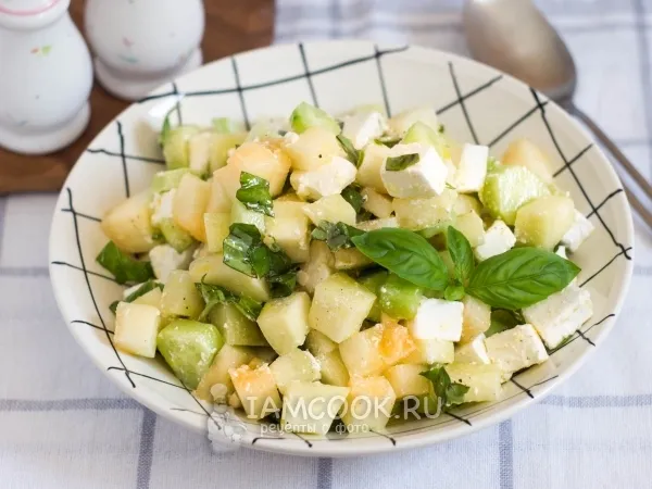 Фото блюда: Салат с дыней и сыром