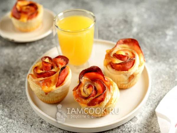 Фото готового блюда: Слоеные булочки с ветчиной и сыром