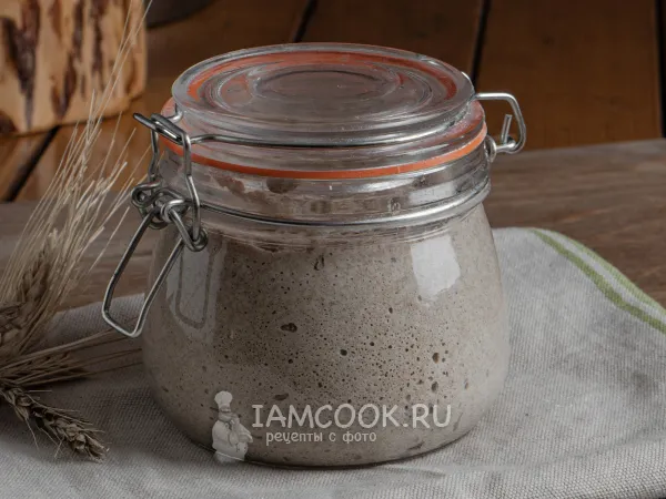 Фото готового блюда: Ржаная закваска из цельнозерновой муки