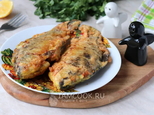 Фото блюда: Карась в кляре на сковороде