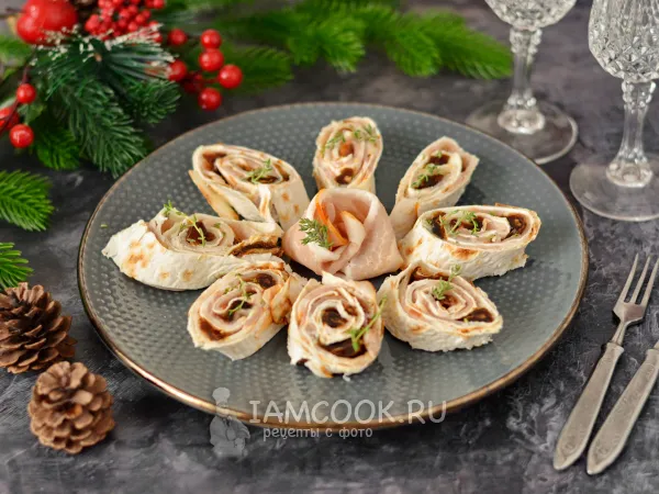 Фото блюда: Рулет из лаваша с беконом