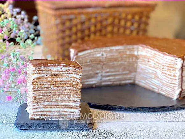 Фото блюда: Шоколадный блинный торт со сметанным кремом