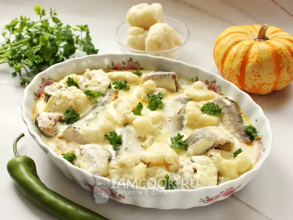 Фото блюда: Хек с цветной капустой в духовке