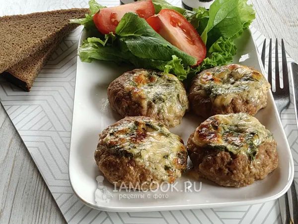 Фото блюда: Мясные ватрушки с сыром