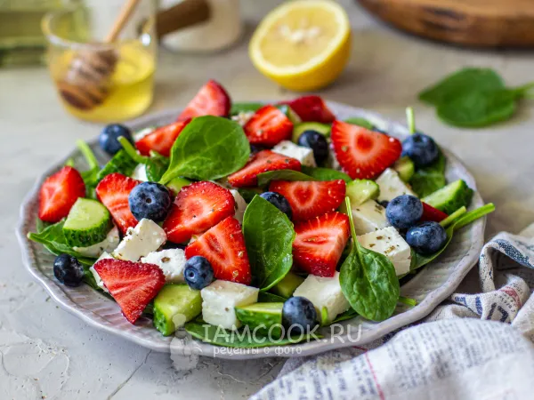 Фото блюда: Салат со шпинатом и сыром фета