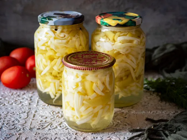 Фото блюда: Маринованные патиссоны с болгарским перцем на зиму