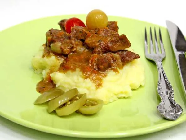 Фото блюда: Гуляш из говядины в мультиварке