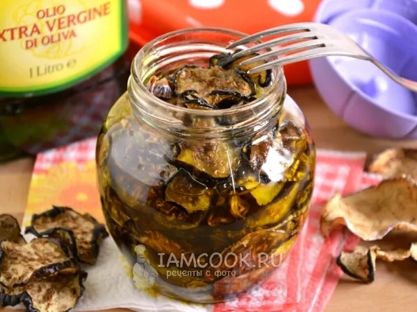 Фото готового блюда: Вяленые баклажаны в оливковом масле