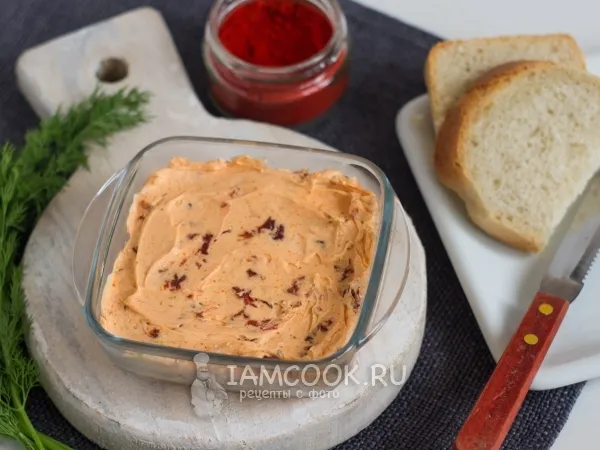 Фото готового блюда: Закусочное масло с вялеными томатами