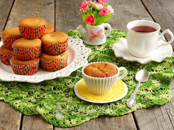 Фото блюда: Кексы с белым шоколадом и клюквой