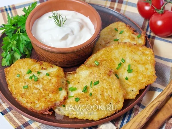 Фото готового блюда: Драники с луком