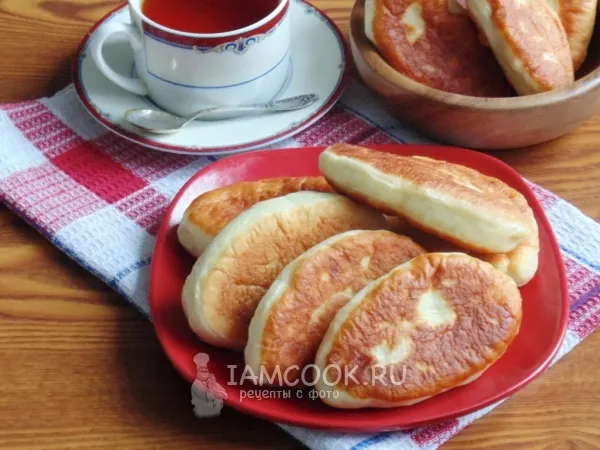 Фото готового блюда: Жареные пирожки с куриной печенью и картофелем