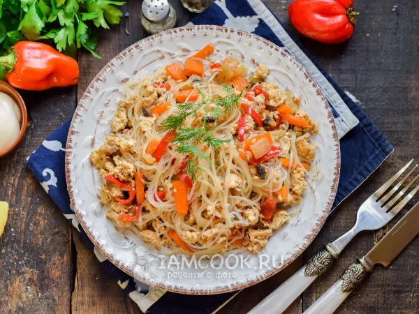 Фото готового блюда: Фунчоза с фаршем