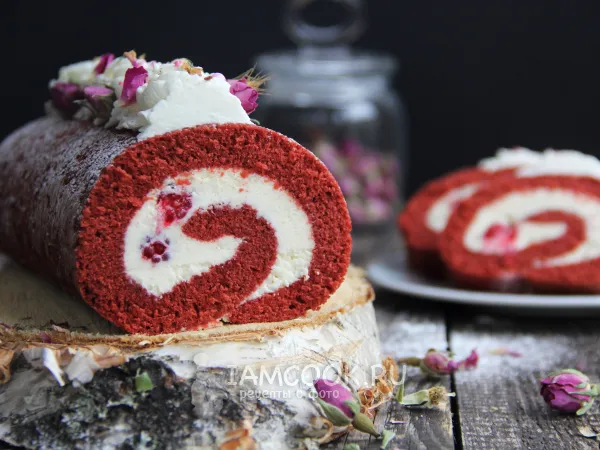 Фото готового блюда: Рулет «Красный бархат»