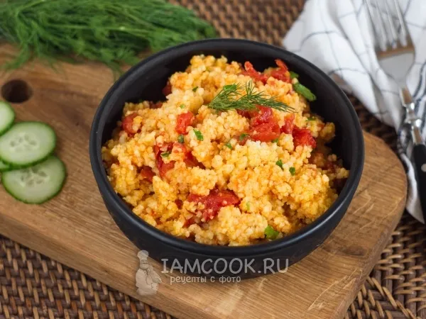 Фото готового блюда: Пшенная каша с томатами