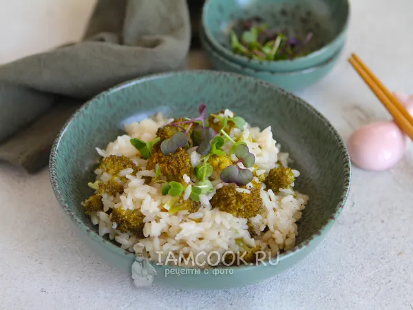 Фото блюда: Рис с брокколи на сковороде