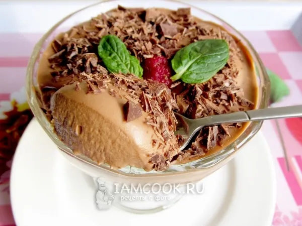 Фото блюда: Десерт с шоколадным кремом и малиной