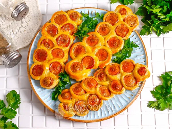 Фото готового блюда: Сосиска в тесте «Гусеница»