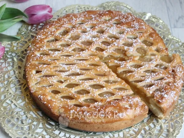 Фото готового блюда: Пирог с яблочным муссом