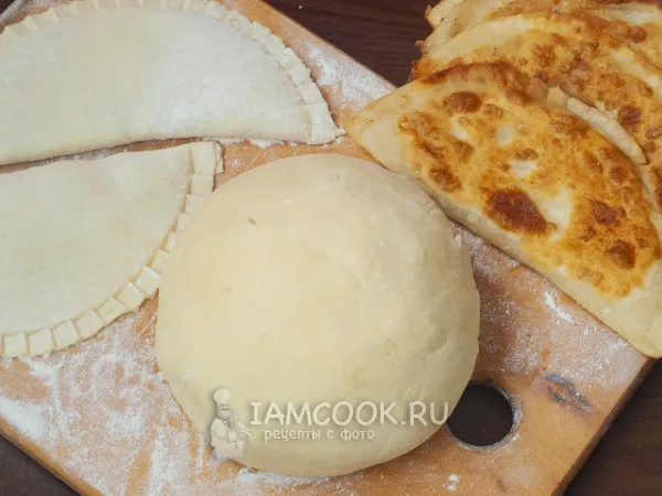 Фото блюда: Тесто для чебуреков с водкой без яиц