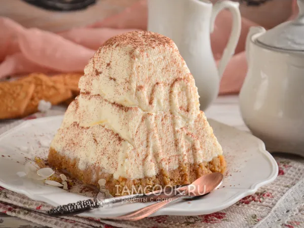 Фото готового блюда: Пасха из печенья и творога