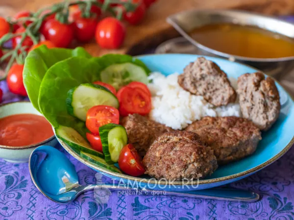 Фото блюда: Сочные котлеты со сливочным маслом
