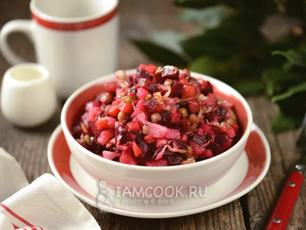 Фото готового блюда: Винегрет со свежей капустой и соленым огурцом