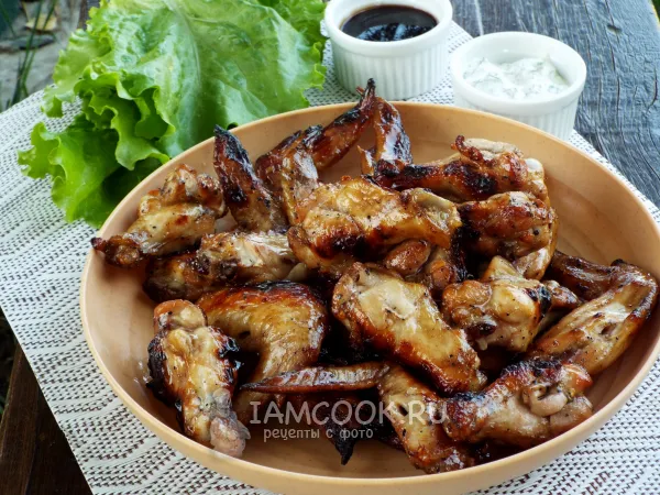 Фото готового блюда: Куриные крылышки в соусе терияки на мангале