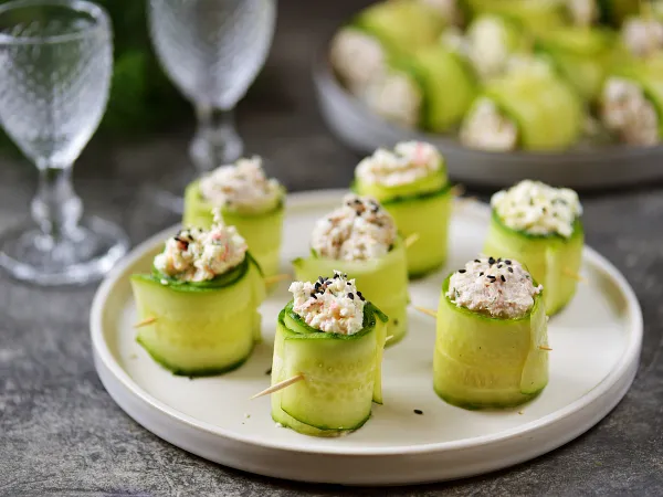 Фото блюда: Рулетики из огурцов с начинкой